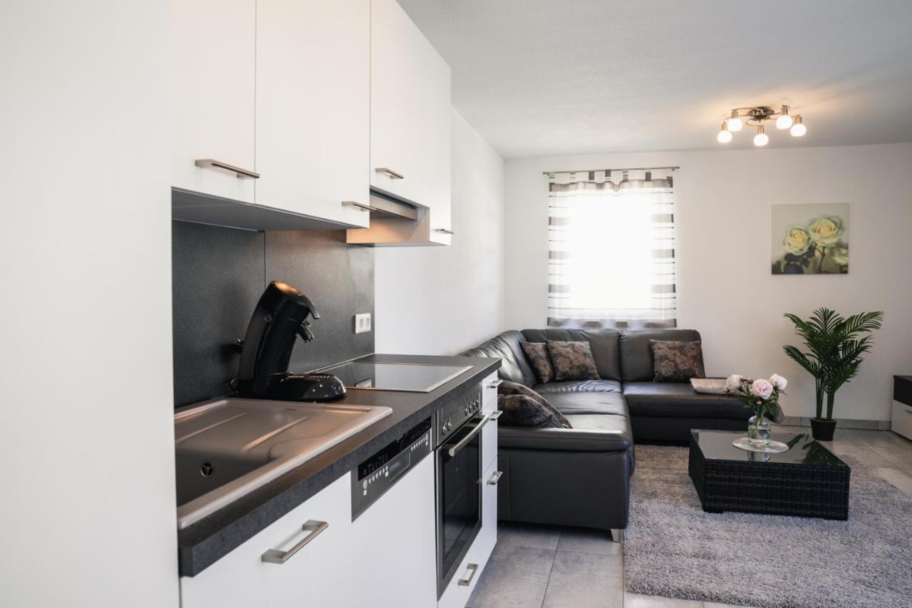 Ferienwohnung Am Zeppelin Hangar Friedrichshafen Ngoại thất bức ảnh