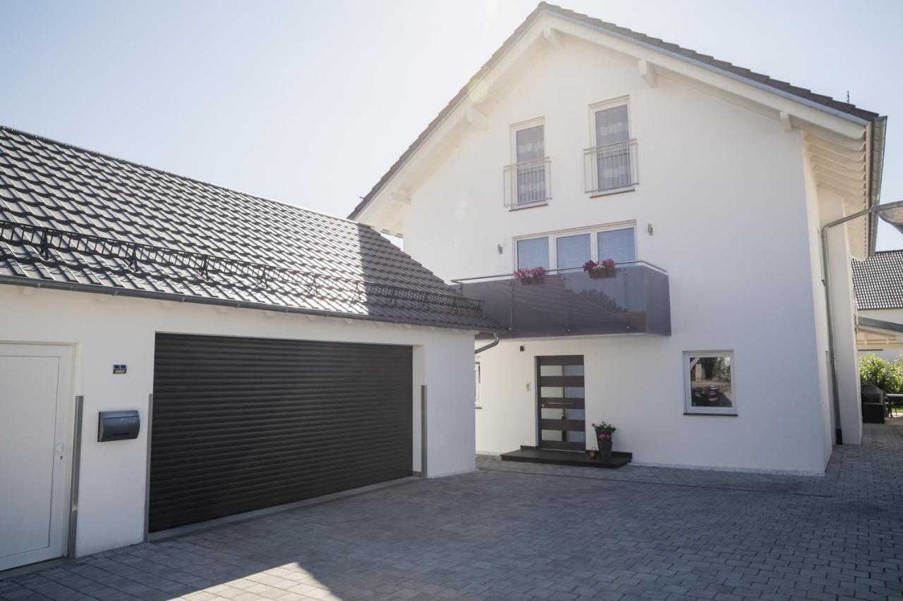 Ferienwohnung Am Zeppelin Hangar Friedrichshafen Ngoại thất bức ảnh