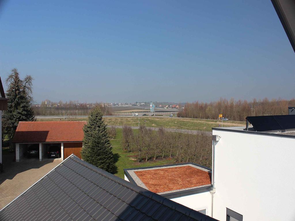 Ferienwohnung Am Zeppelin Hangar Friedrichshafen Ngoại thất bức ảnh